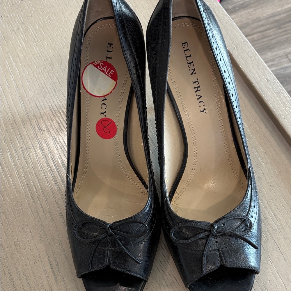 Ellen Tracy Elegant Black Bow Peep Toe Heels